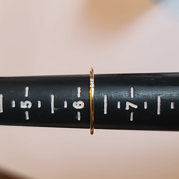 14KT gold and diamond ring - Picture 4 of 4